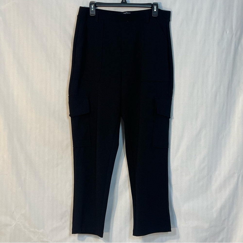 One 5 One Black Pants Knit Stretch Pull On Hand & Cargo Pockets L